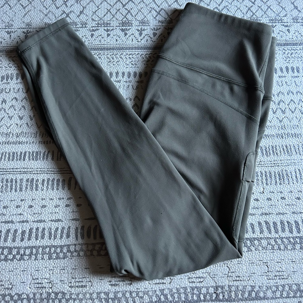 Woman’s medium work out pants. Sage green
